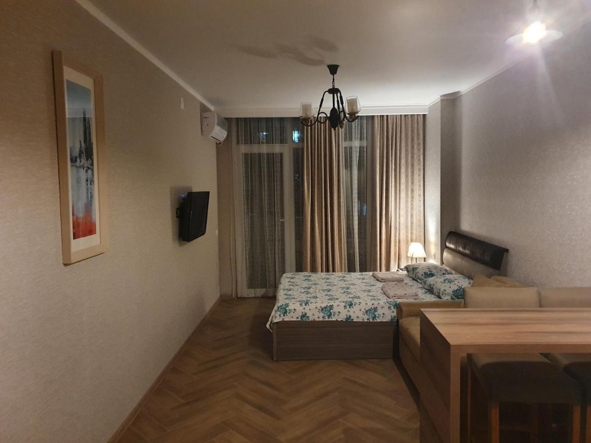 Real Palace Батуми Екстериор снимка