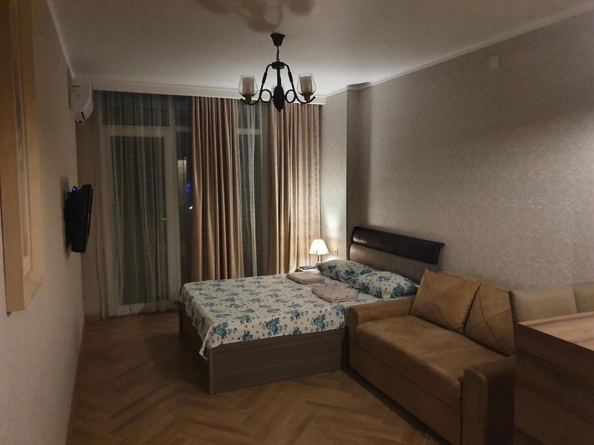 Real Palace Батуми Екстериор снимка